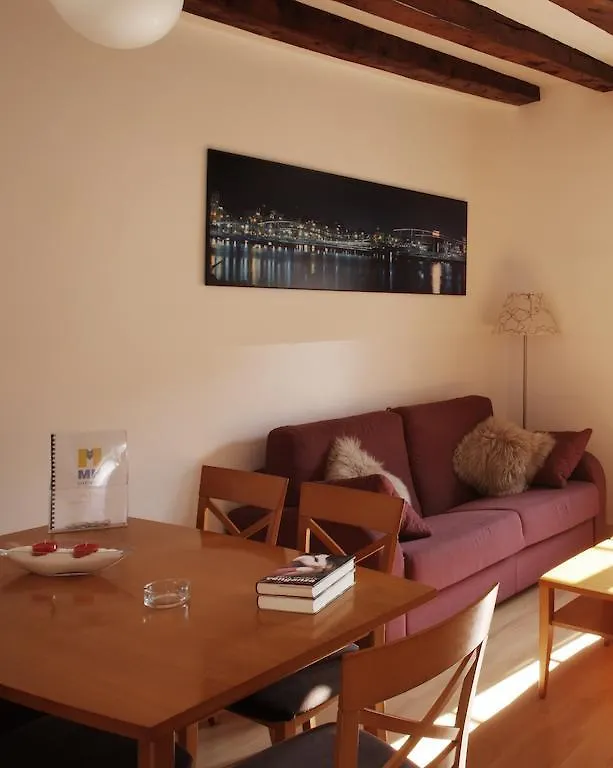 Mh Apartments Plaza Barcelona 0*,
